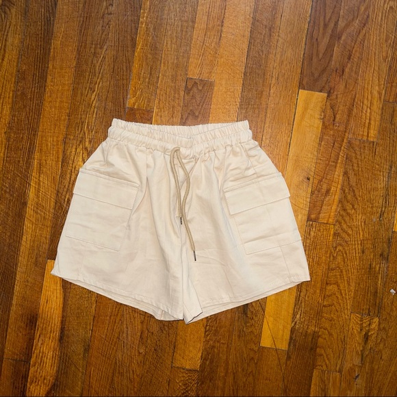 NWOT SHEIN Cargo Shorts - Picture 1 of 3